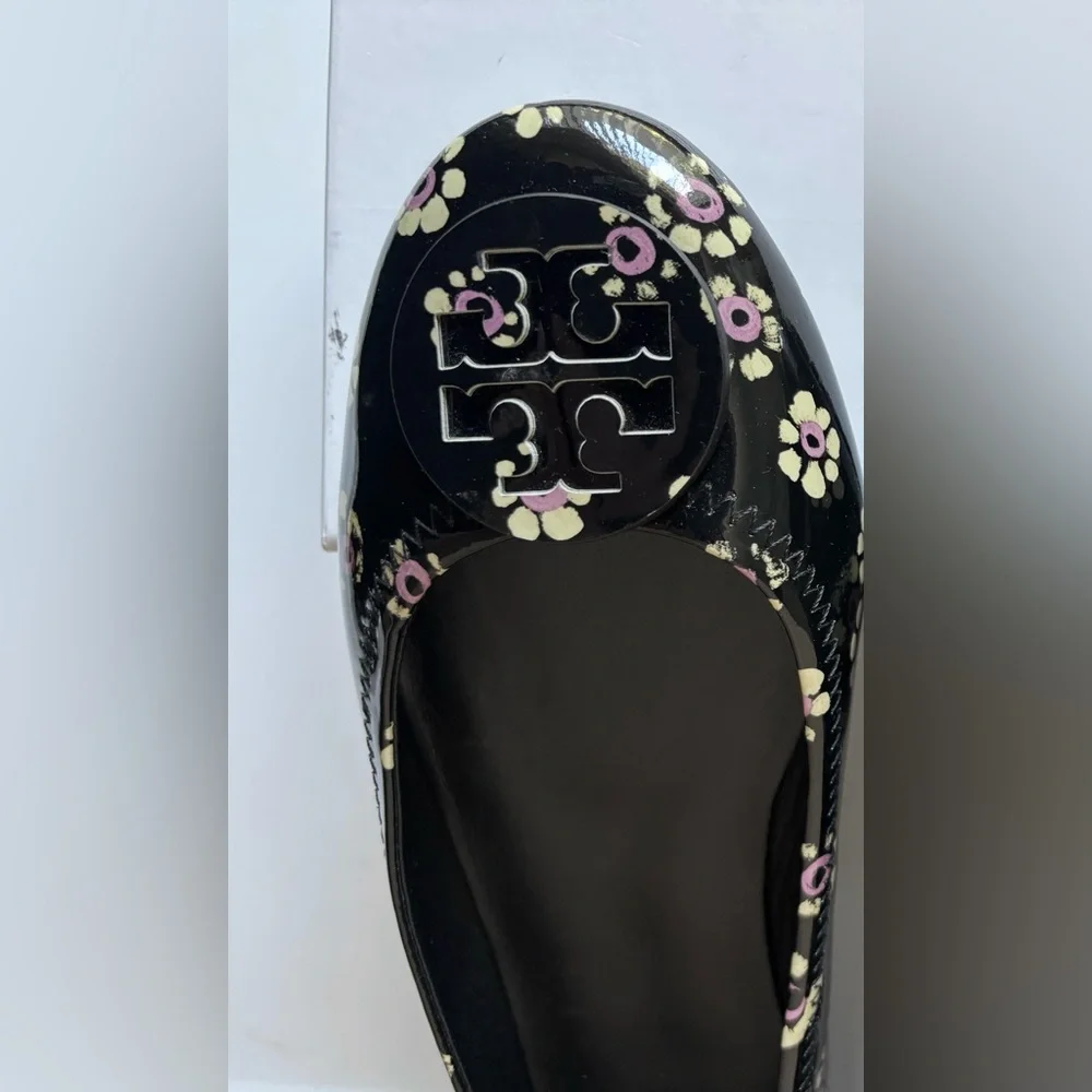 Tory Burch Minnie Travel Flats Dainty Floral Black Patent Leather Size 8.5 NWOB